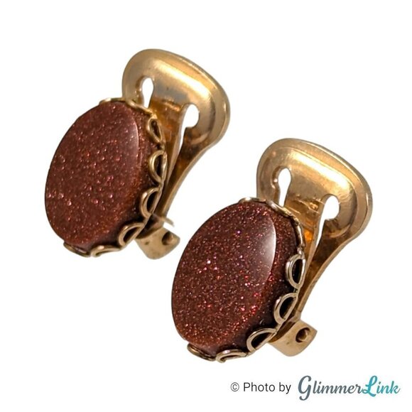 Vintage Mid-Century Goldstone Gold Tone Clip On Earrings and Pendant Jewelry Set - Picture 8 of 13